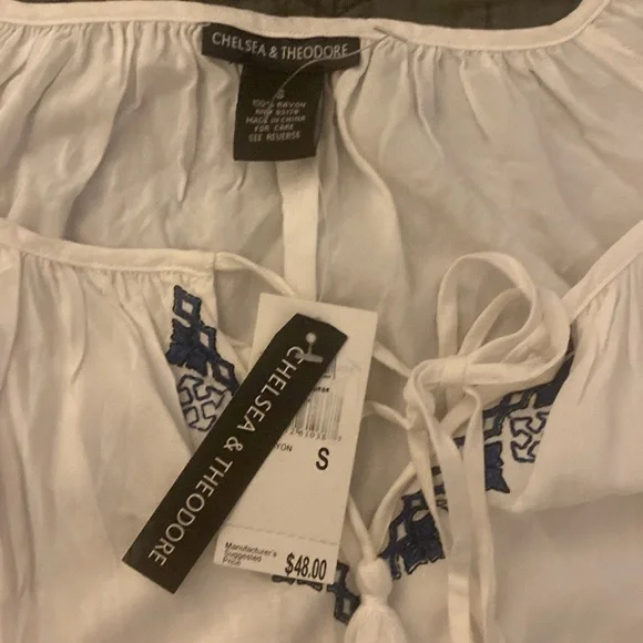 New Boho white and blue embroidered peasant top - Picture 6 of 7